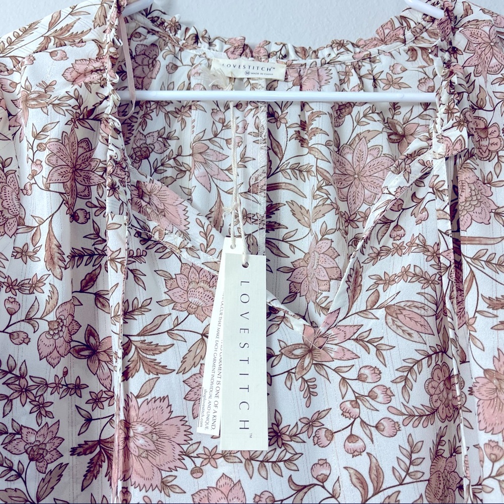 Lovestitch Floral Bell Sleeve Top NWT M - Picture 4 of 9